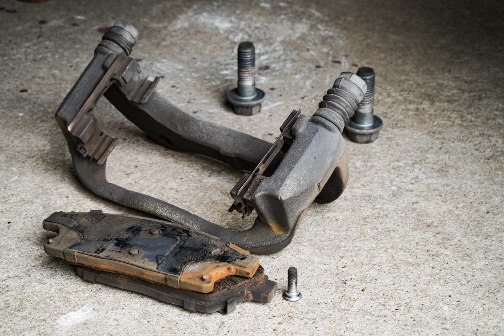 change your brake calipers land rover repair